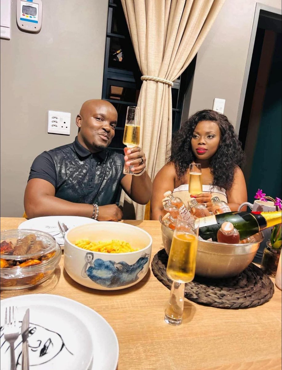 ®️ E L E tweet media