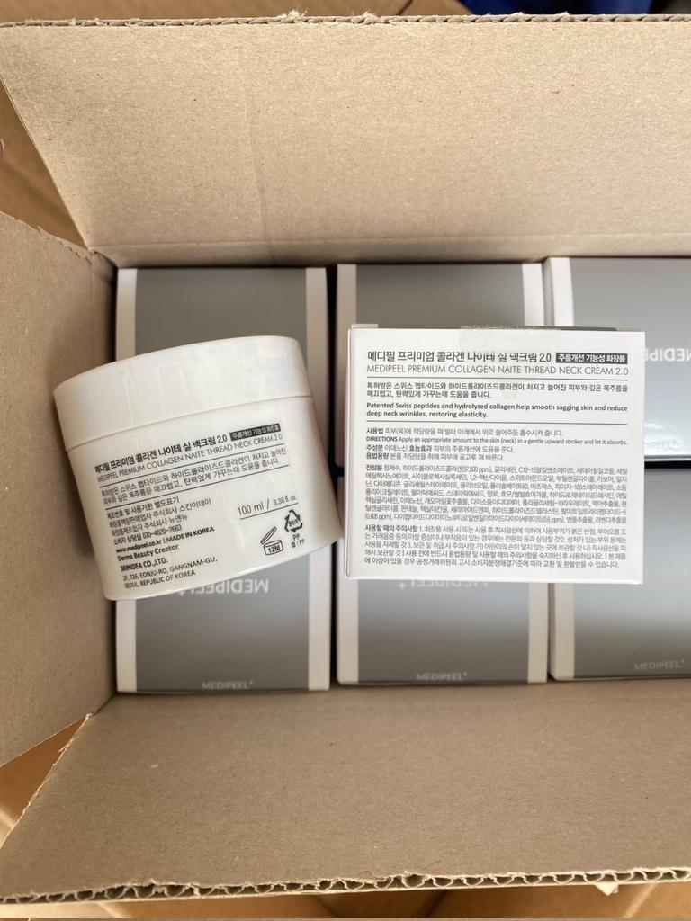 seoulpede's tweet image. ✨🤍พร้อมส่ง ครีมทาคอเหี่ยว Medi-Peel Neck Cream 100ml ครีมบำรุงผิวบริเวณลำคอ ช่วยลดเลือนริ้วรอย ให้ผิวดูเรียบเนียน กระชับ พร้อมเติมผิวให้ดูอิ่มเอิบ และดูเปล่งปลั่ง

🛒 350.-

#medipeel #พีดีสต็อค