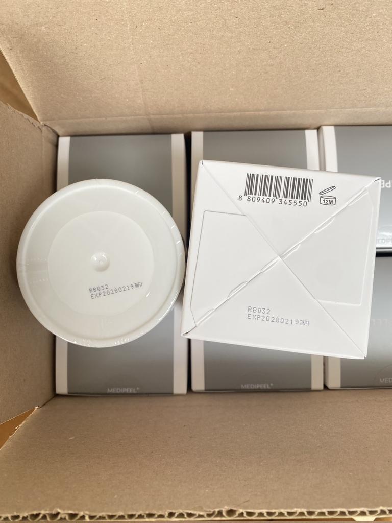 seoulpede's tweet image. ✨🤍พร้อมส่ง ครีมทาคอเหี่ยว Medi-Peel Neck Cream 100ml ครีมบำรุงผิวบริเวณลำคอ ช่วยลดเลือนริ้วรอย ให้ผิวดูเรียบเนียน กระชับ พร้อมเติมผิวให้ดูอิ่มเอิบ และดูเปล่งปลั่ง

🛒 350.-

#medipeel #พีดีสต็อค