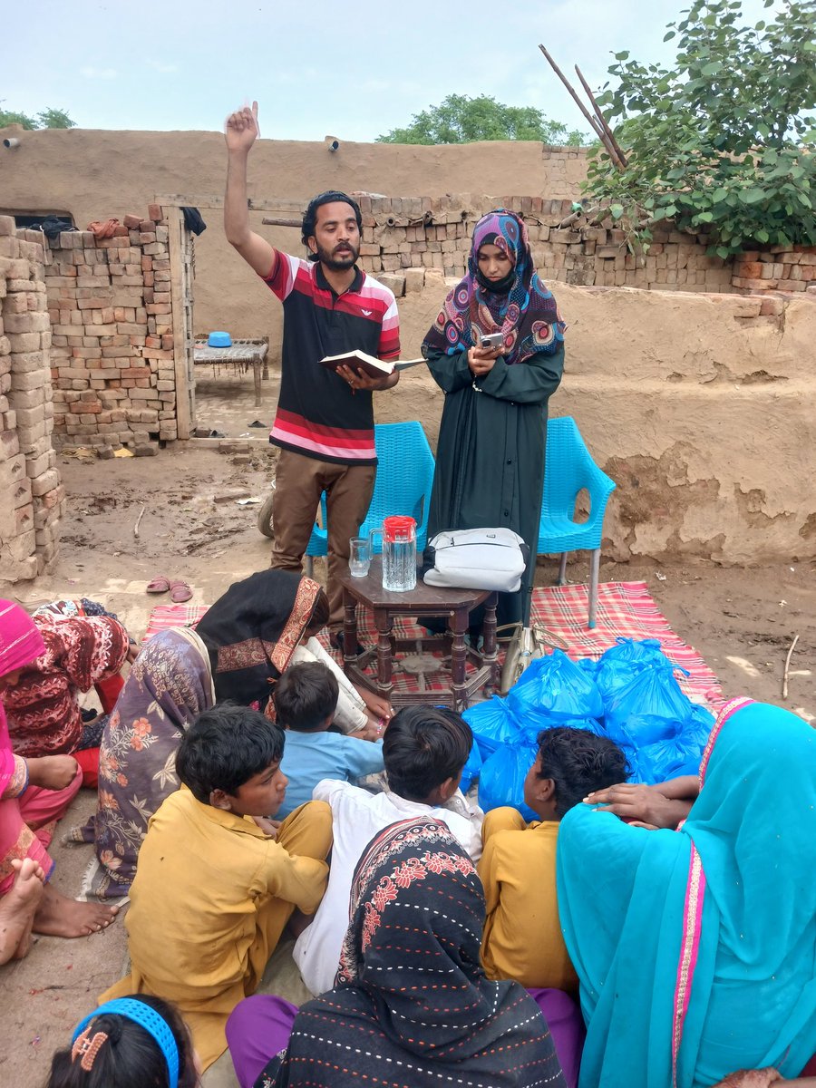 Amir ✝️👑⛪️📖✨️ tweet media