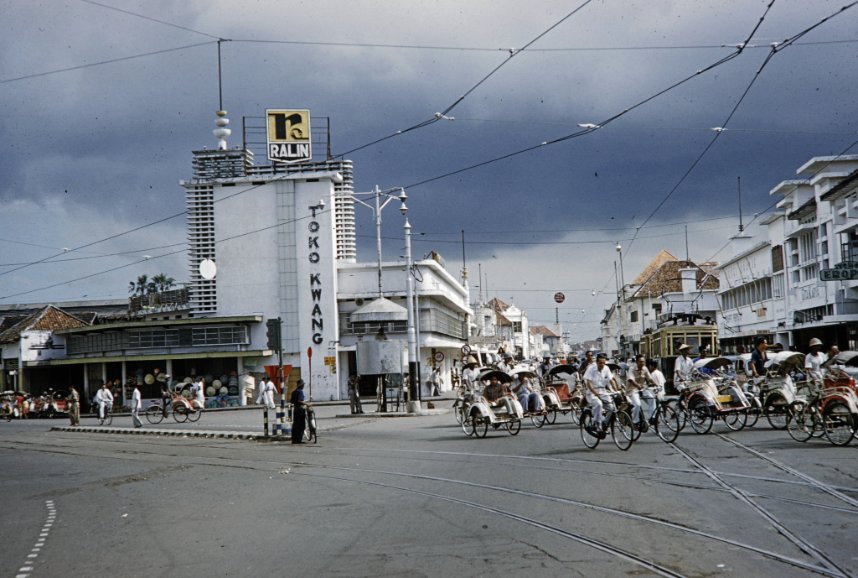 Potret Lawas tweet media