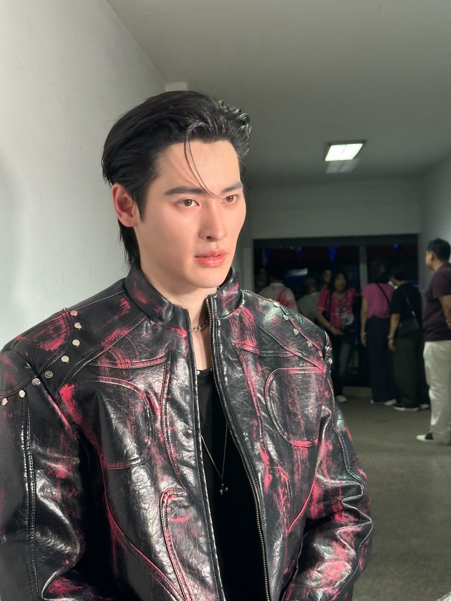 WUT _MANAGER tweet media