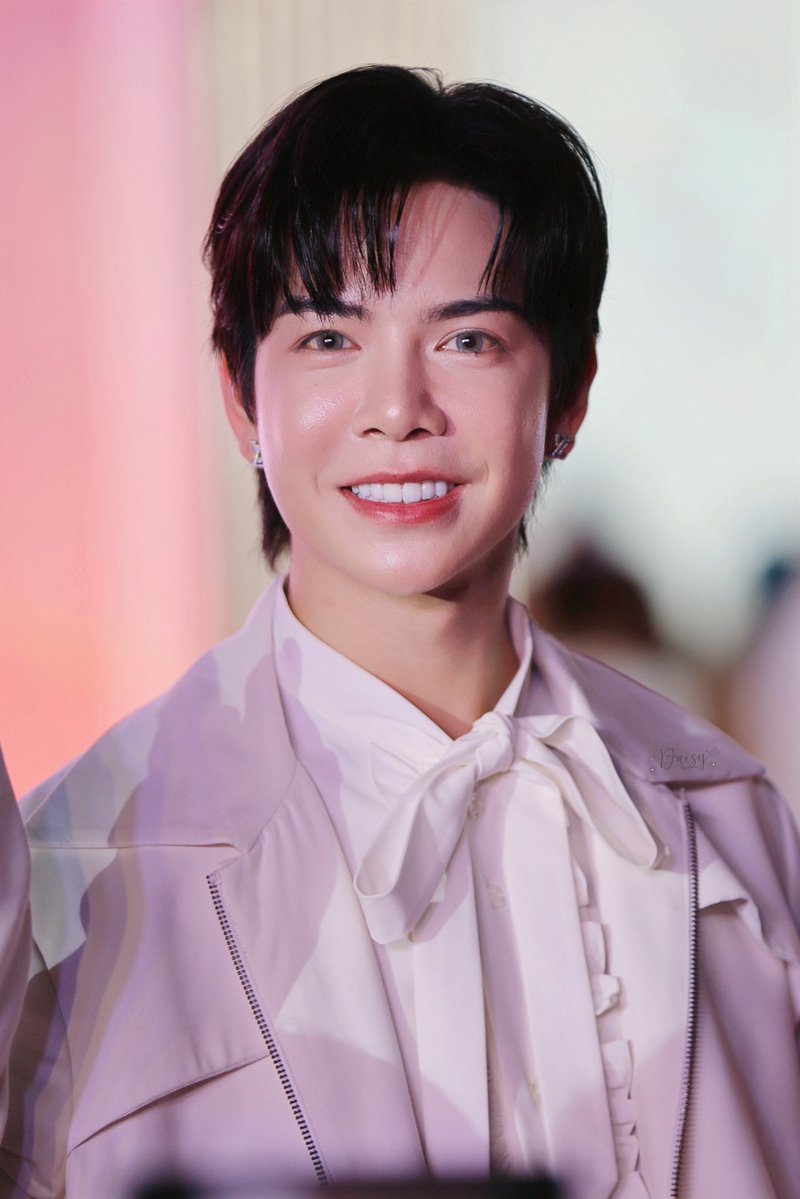 🌼ʸᵉˡˡᵒʷ 𝗗𝗔𝗜𝗦𝗬🌼 (❀𝖣𝖺𝗒'𝗌 𝖤𝗒𝖾❀) tweet media