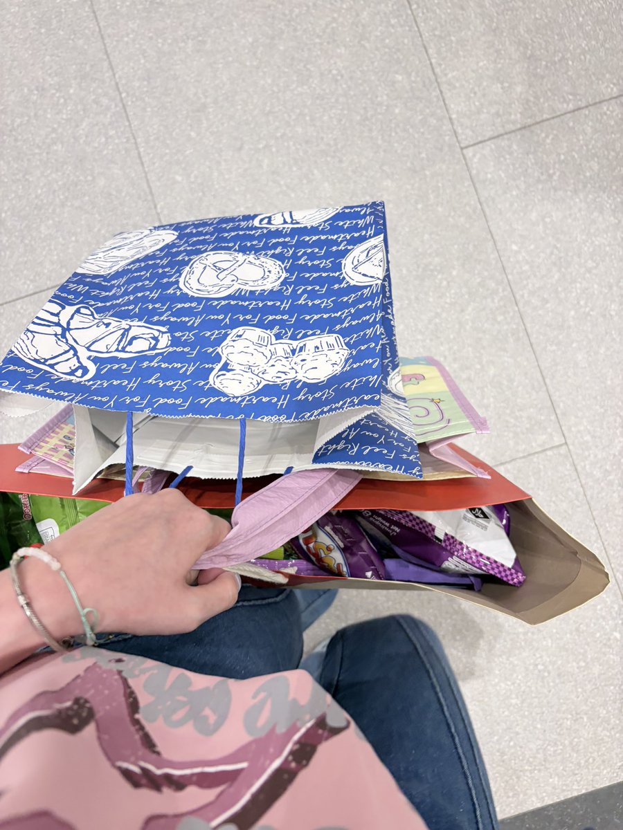 𝗯𝘆 𝗷𝗮𝘆𝗹𝗼𝗿 tweet media