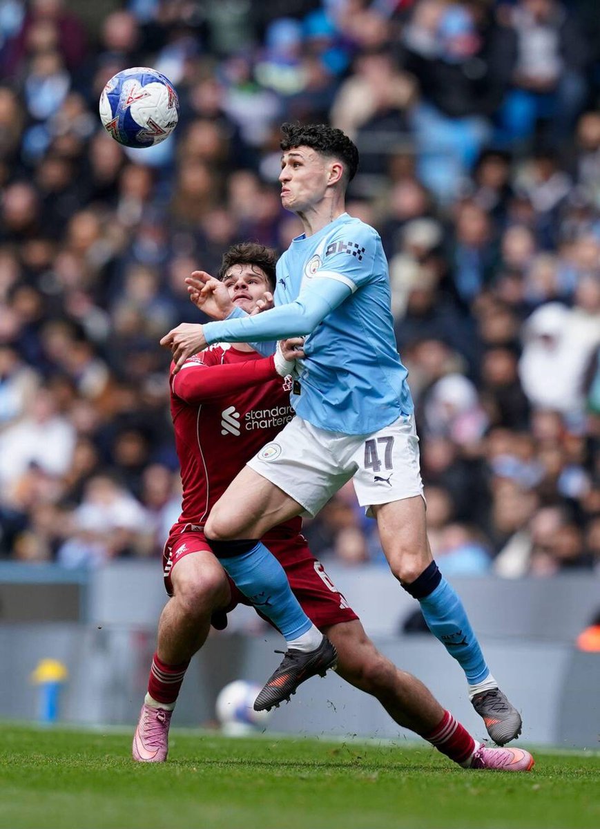 عالم فودين tweet media