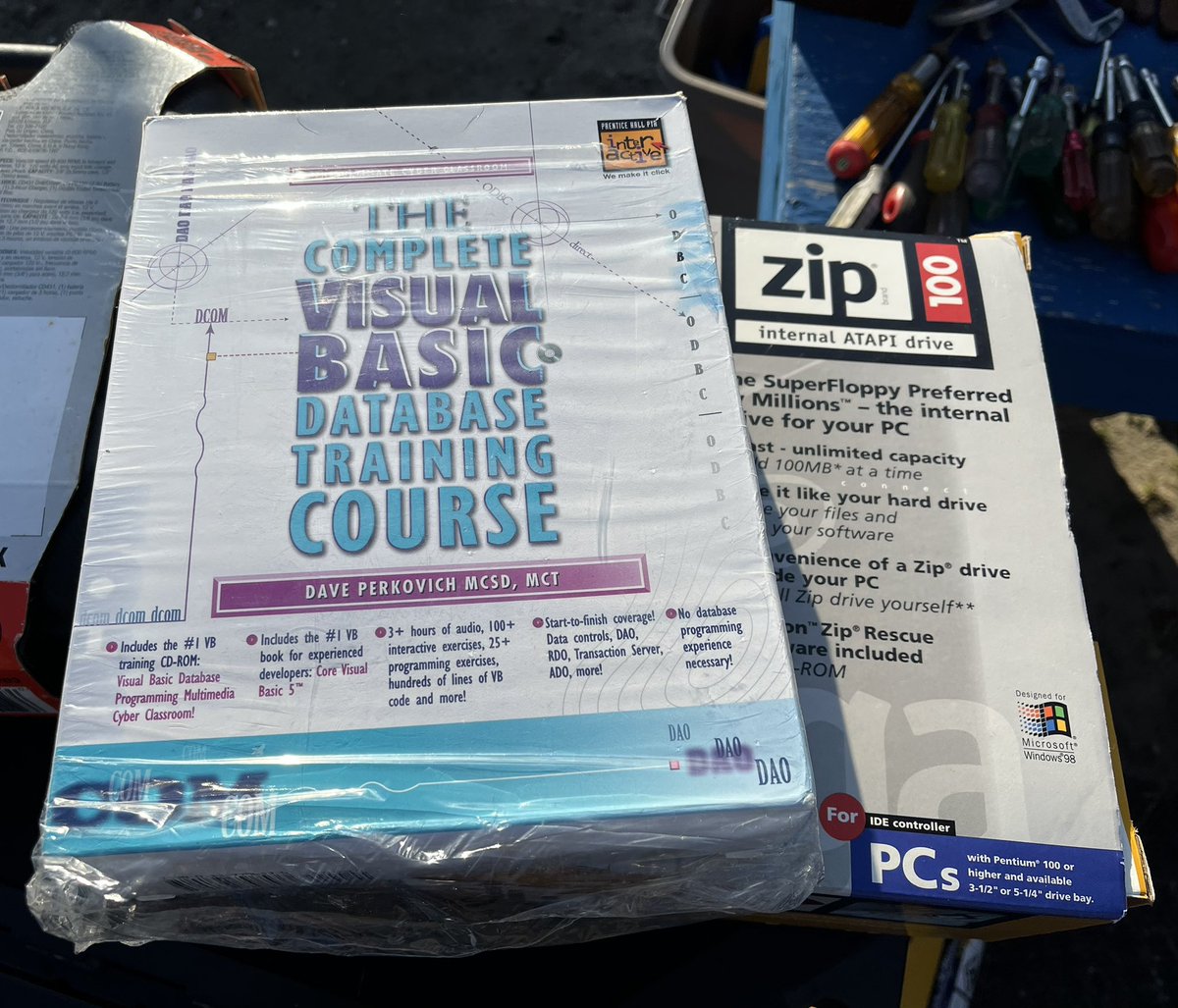 RetroFox tweet media