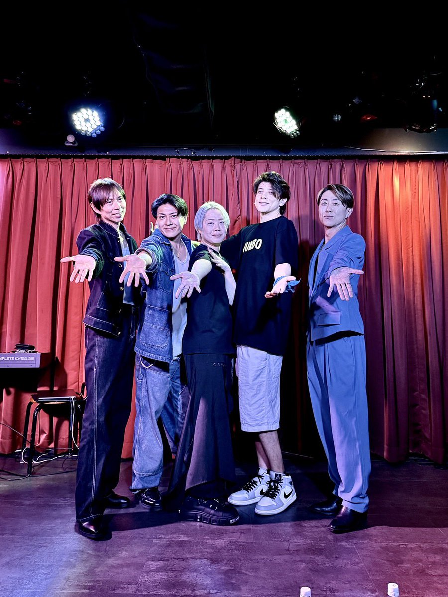 LAST FIRST STAFF tweet media