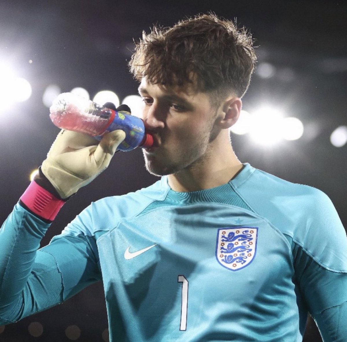 M.EVerton tweet media