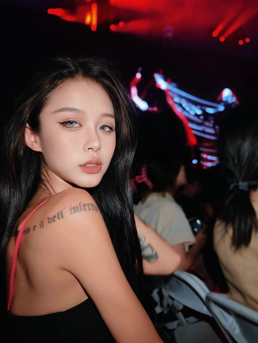 kelly macintyre tweet media