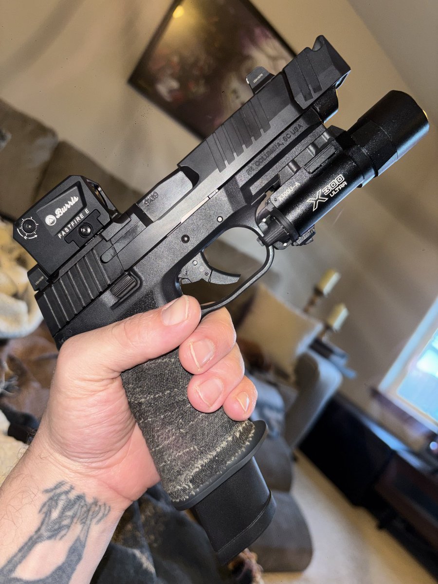 condorfliesdeep tweet media