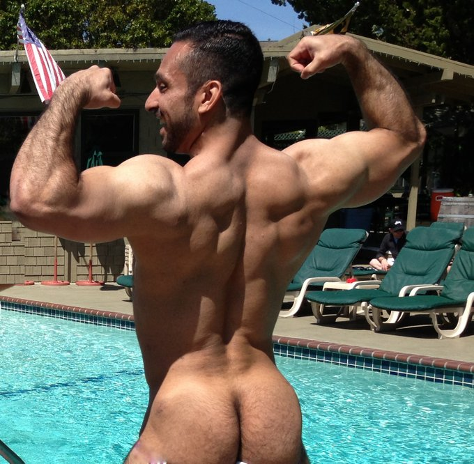 iamadamchamp tweet media