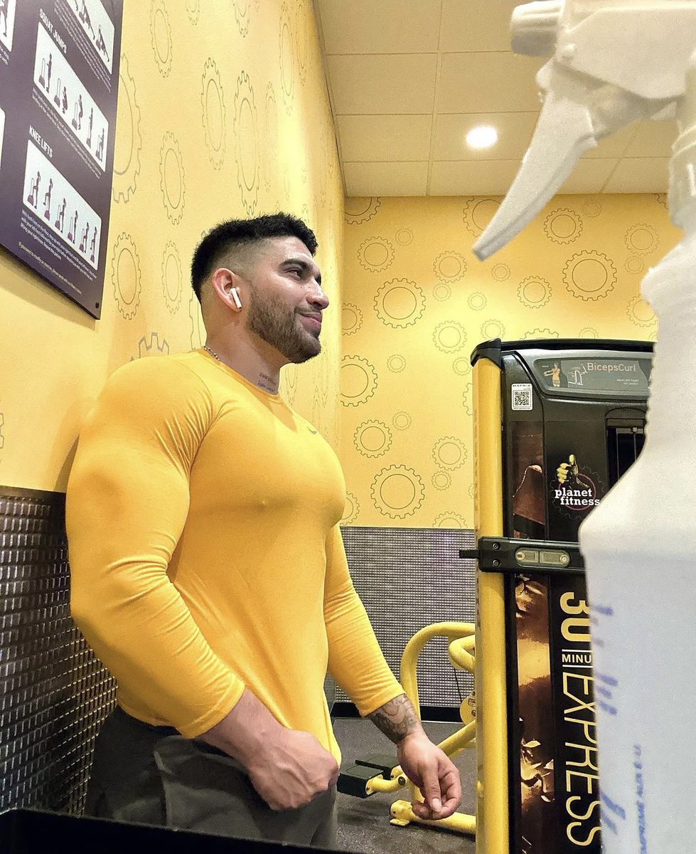 blue collar men tweet media