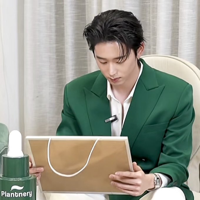 fetti.fae.໒꒱ tweet media