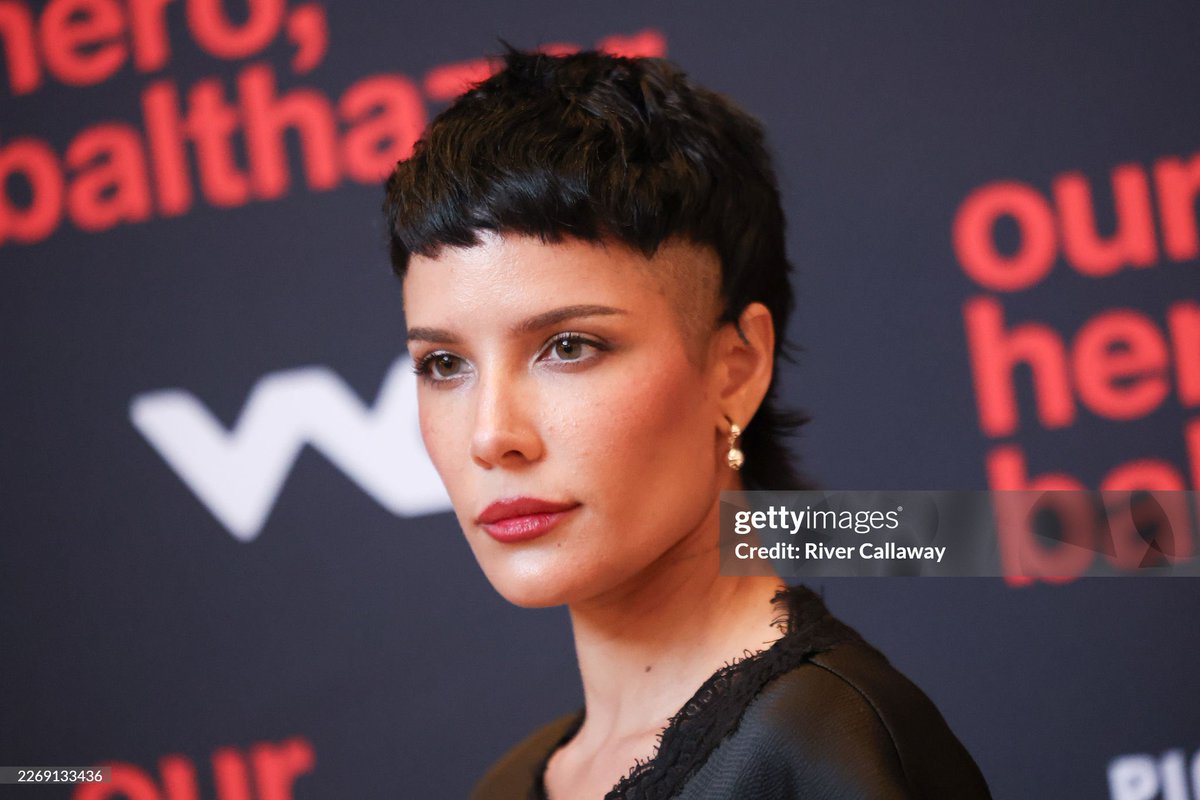 Halsey Archive tweet media