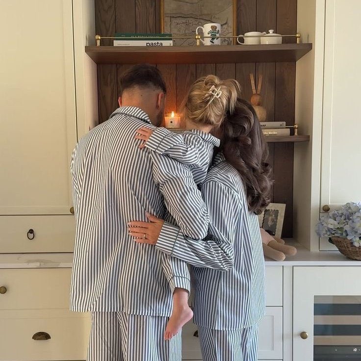 Avazoey_'s tweet photo. manifesting weekend spent in pyjamas with my husband and kids 🤍 >>> https://t.co/6nbpGvMZOf