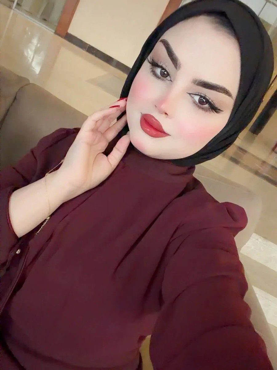 عبد خاضع لمولاتي امل tweet media