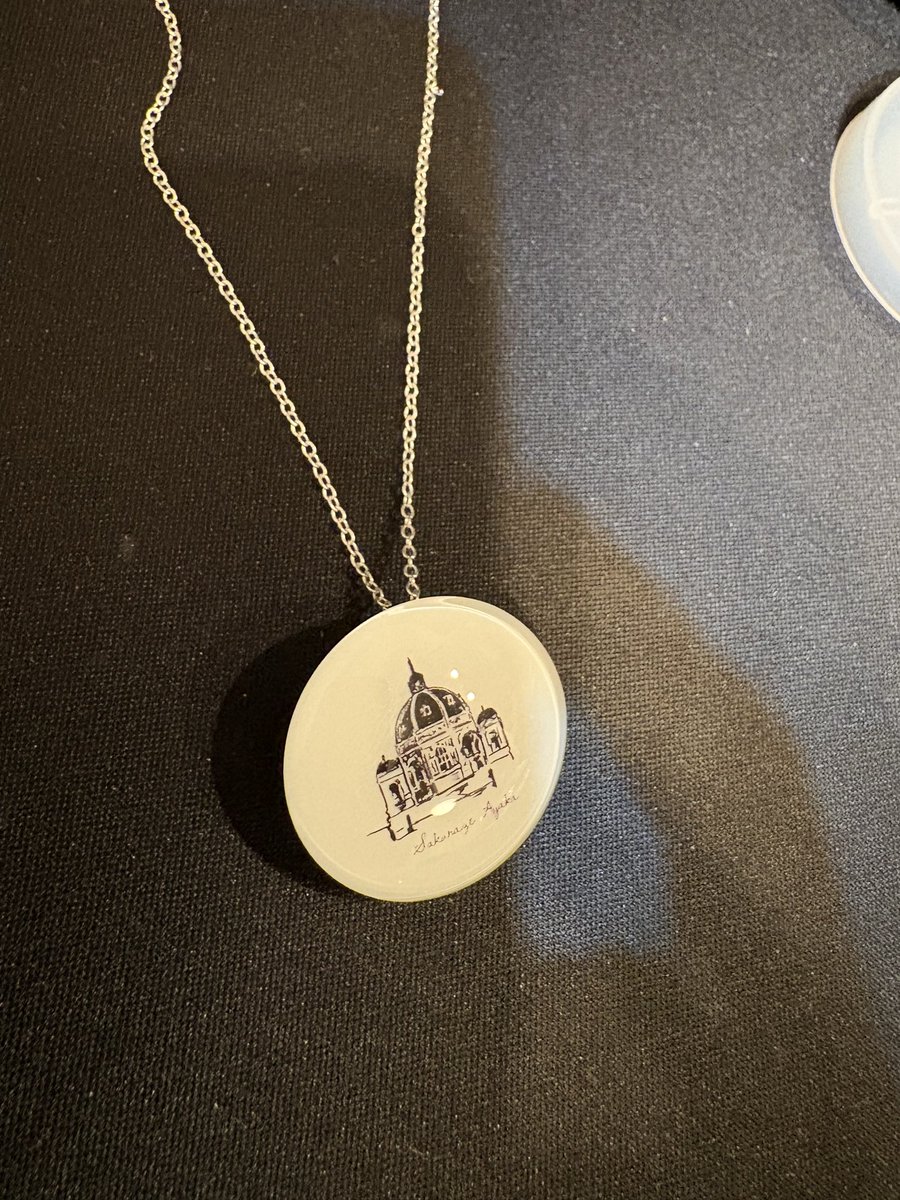 あやまる tweet media