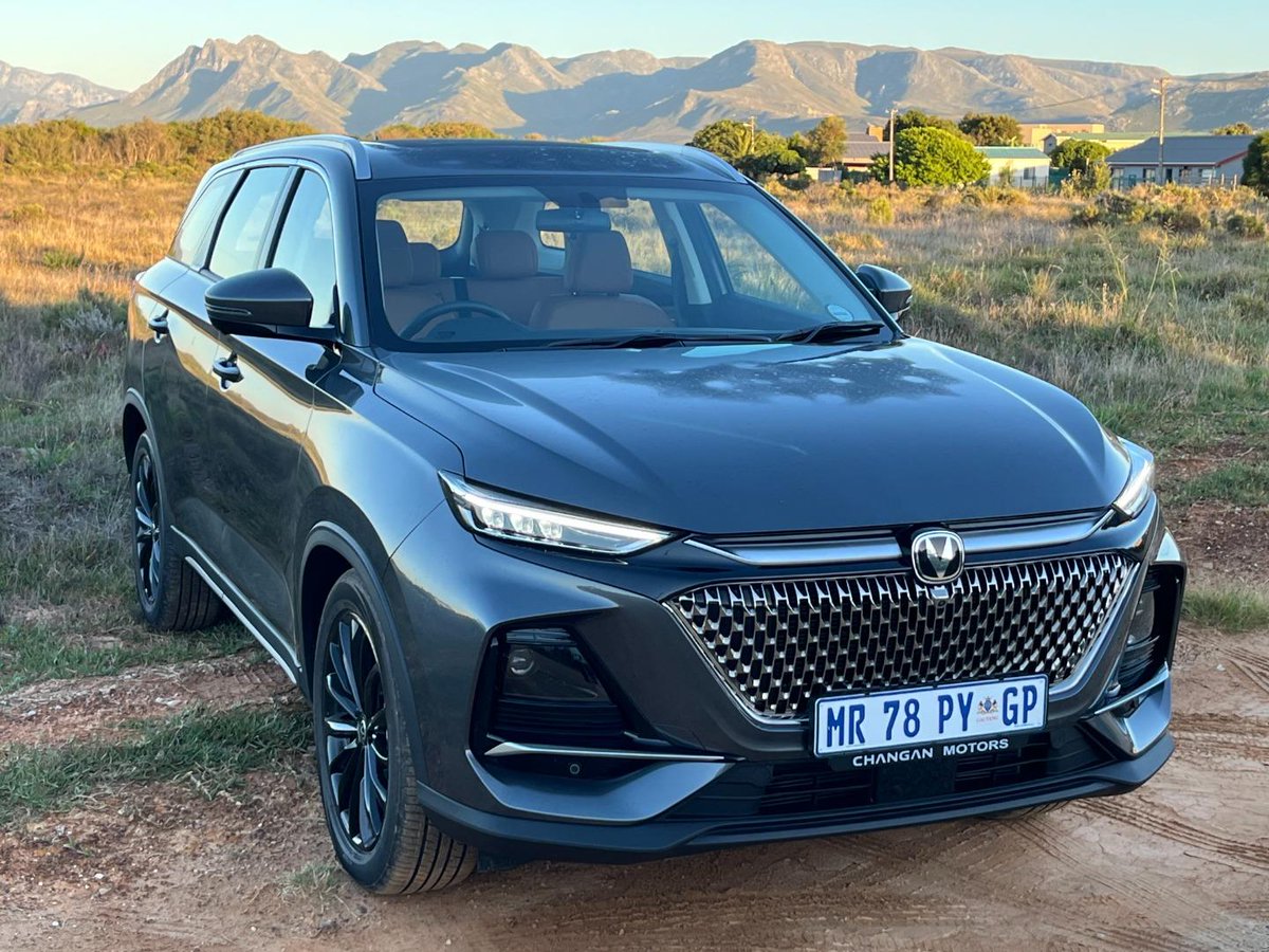 AutoTraderSA's tweet photo. Is the Changan #CS75 Pro the affordable 7 seater #SUV you've been waiting for, or does it have a few unpleasant surprises? We drove the top-spec CE model to see if it's worth considering. Would you buy a #Changan or stick with an established player? https://t.co/SkhGOkLvn2 https://t.co/sMP7bgWoPG