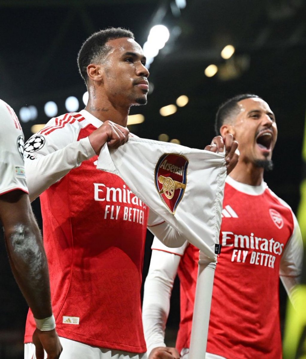 onoruoizer's tweet photo. Arsenal will win the league.
Like if you believe 
#COYG
#MCILIV https://t.co/GuXe8KpDAS