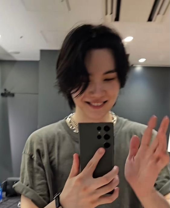 bre⁷ 🎸 tweet media