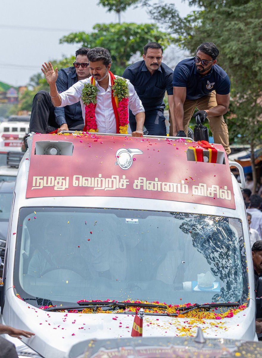 VijayFansOfficialSquad🇲🇾 #JanaNayagan tweet media