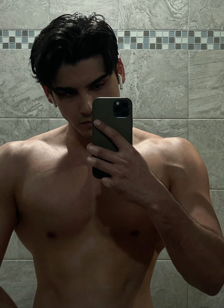 dini 💫 tweet media