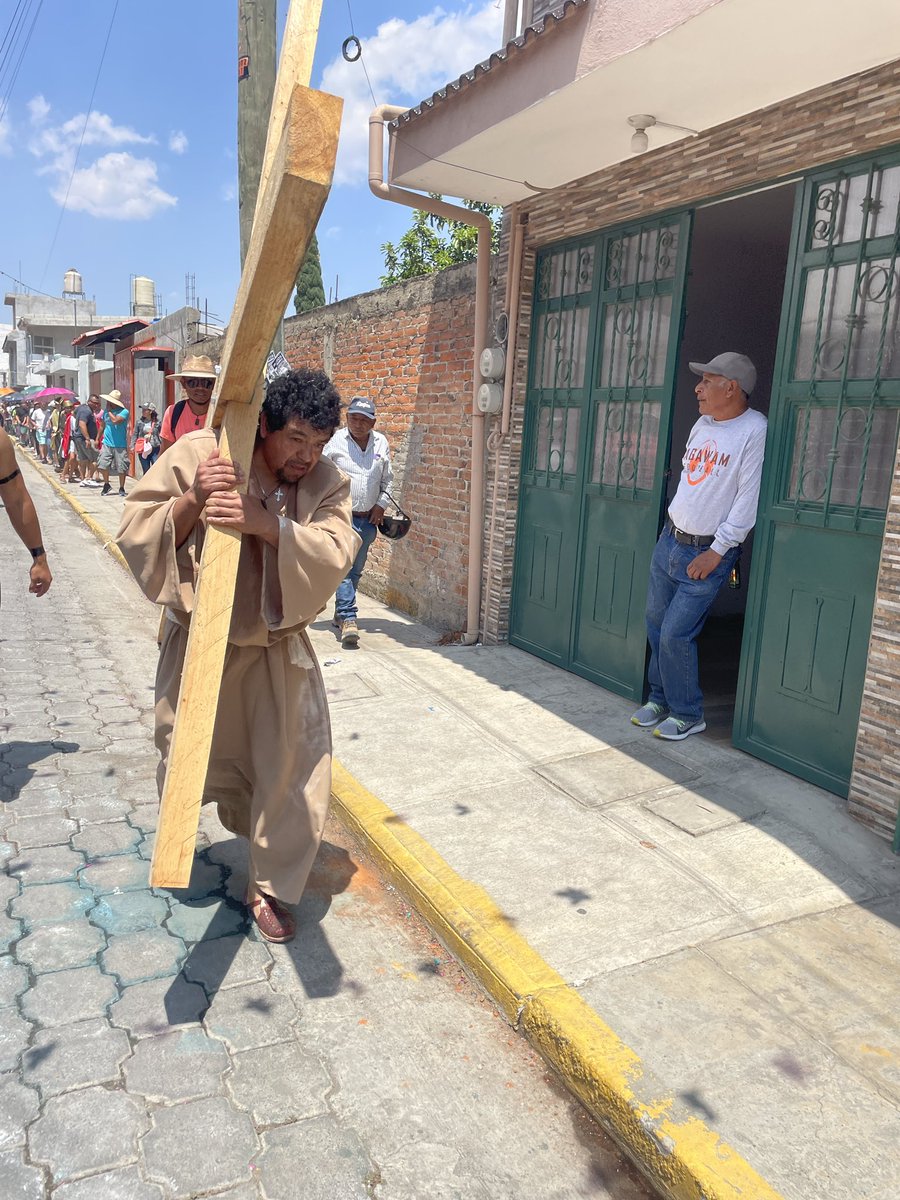 grupolissis's tweet photo. Imágenes de este Viernes Santo en esta 3ª Parte de la Obra “El Mártir del Golgota” Semana Santa 2026

Metepec. Atlixco, Puebla.

@destacar
#fypシ゚
#parati
#SemanaSanta2026 https://t.co/uVSA02EKWo