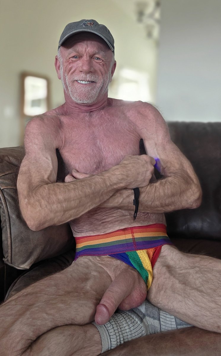 Daddy Plow tweet media