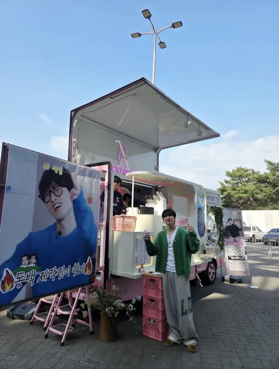 byu 𖤓☾⋆˙⟡ tweet media