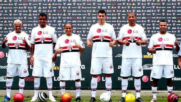 LuucasRM_'s tweet photo. Saudades da instituição Pacotão de Reforços™ no futebol brasileiro. https://t.co/gfkhnyyOmy