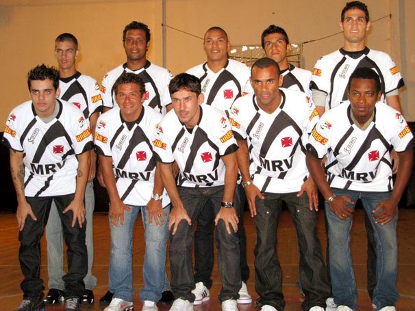 LuucasRM_'s tweet photo. Saudades da instituição Pacotão de Reforços™ no futebol brasileiro. https://t.co/gfkhnyyOmy