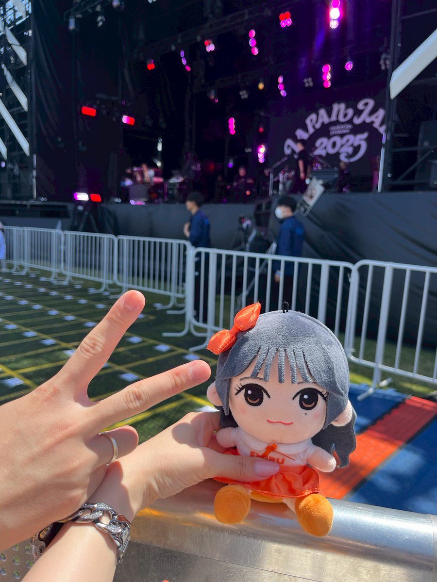 かおるん tweet media