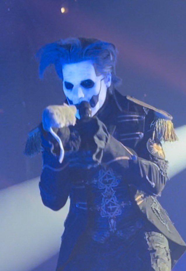 sulphur🧃 tweet media