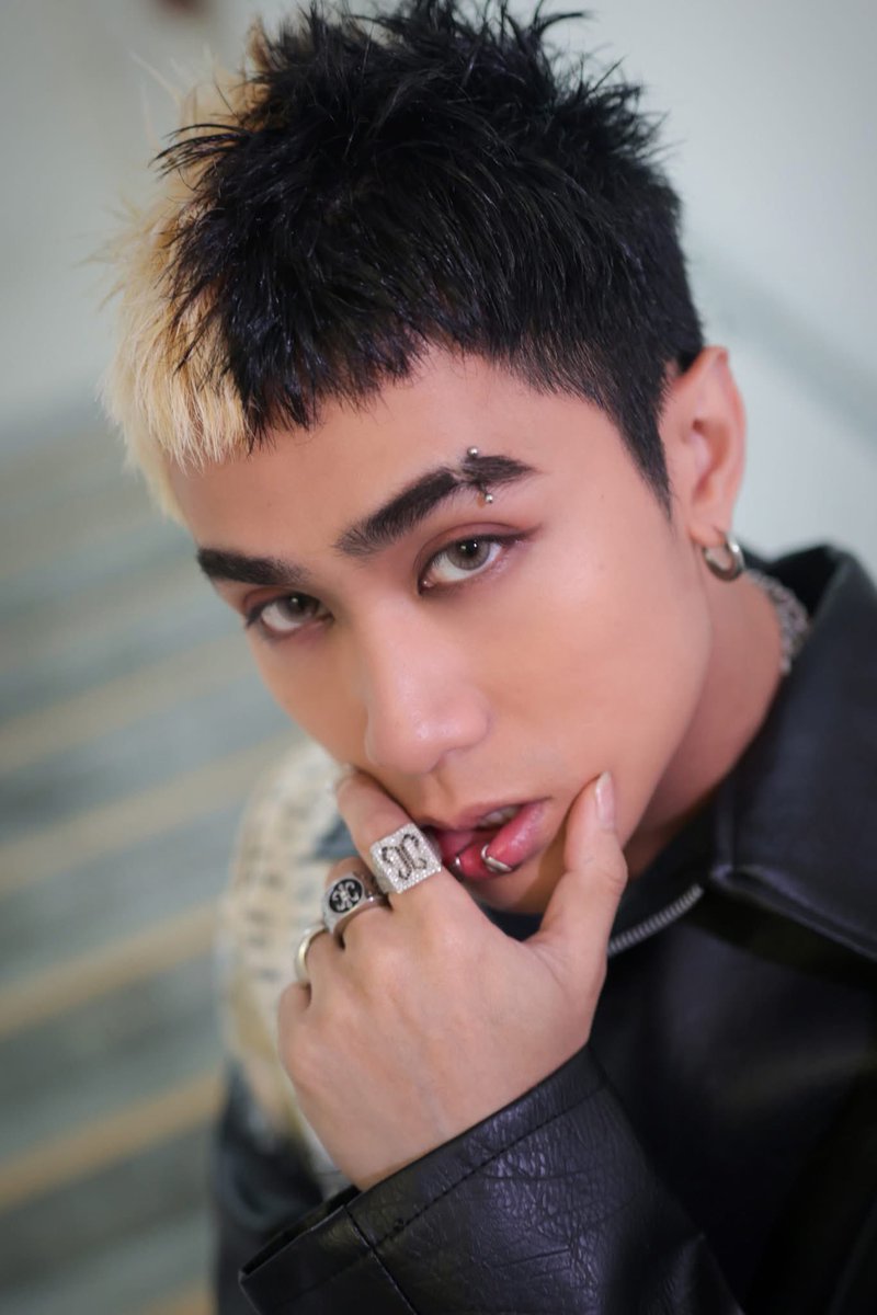 Cel_ni_Josh 🍢🐰💜 tweet media