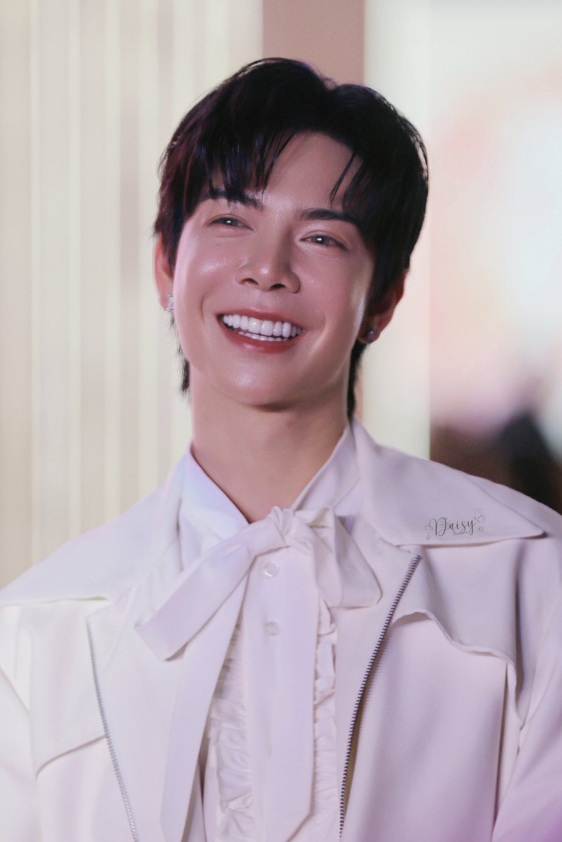 🌼ʸᵉˡˡᵒʷ 𝗗𝗔𝗜𝗦𝗬🌼 (❀𝖣𝖺𝗒'𝗌 𝖤𝗒𝖾❀) tweet media