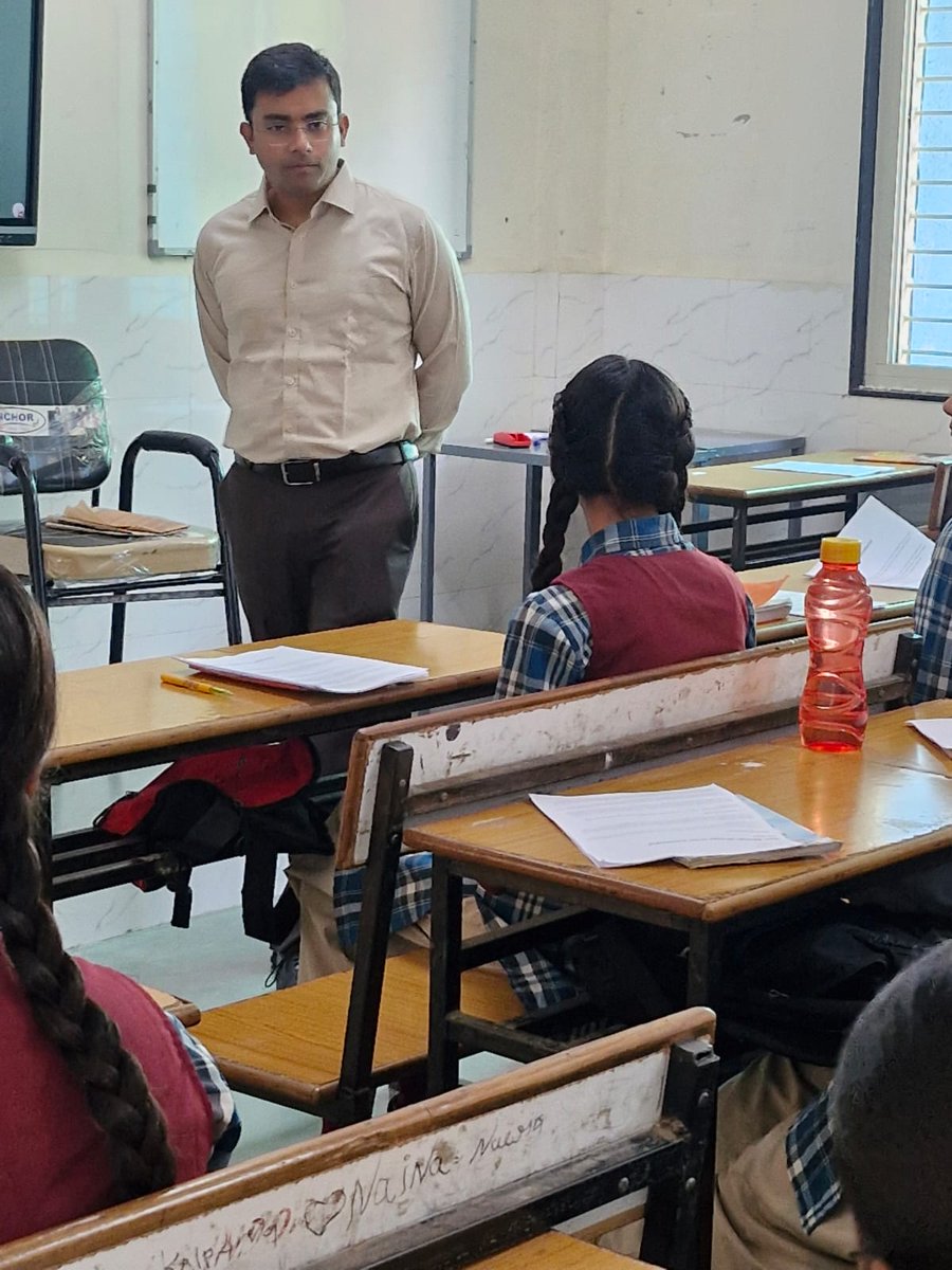 Collector Indore tweet media