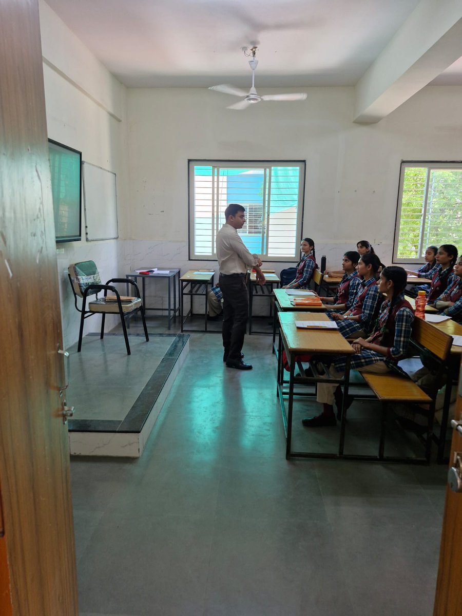 Collector Indore tweet media