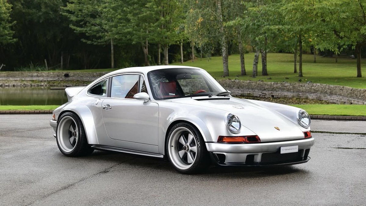 Porsche Club tweet media