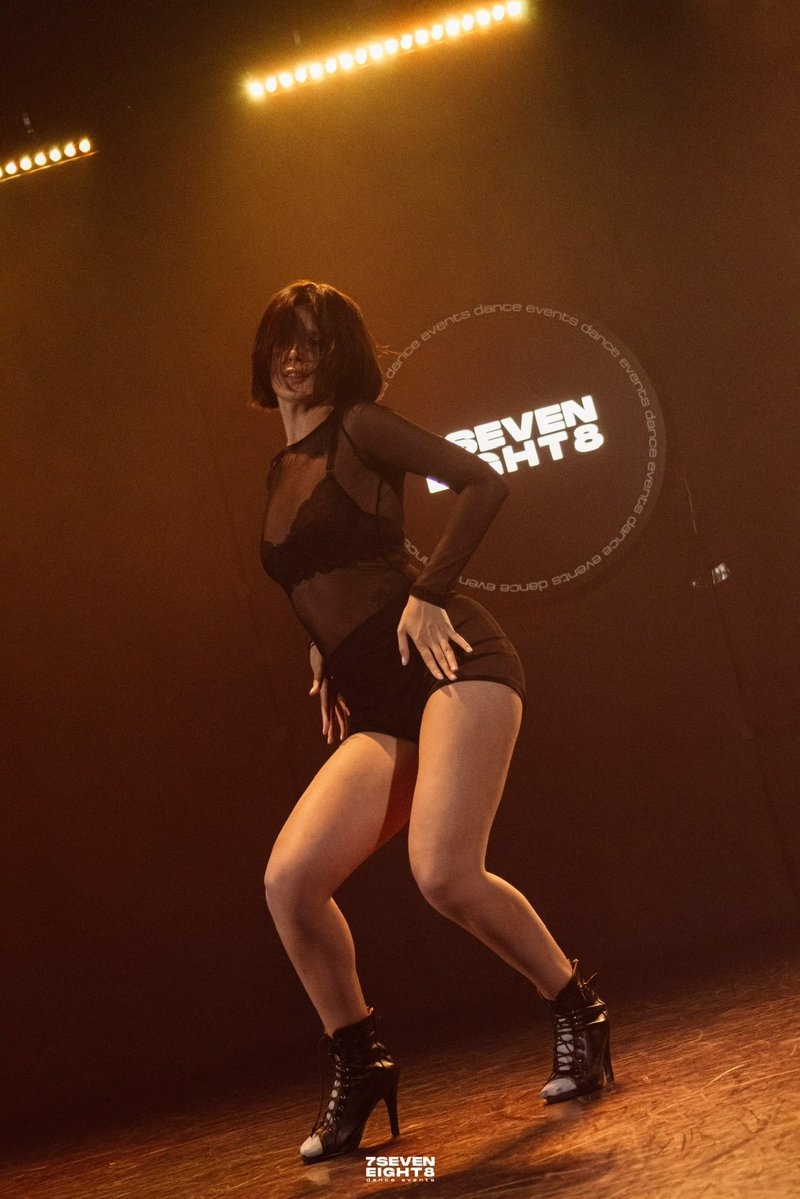 Каталина из преисподни tweet media