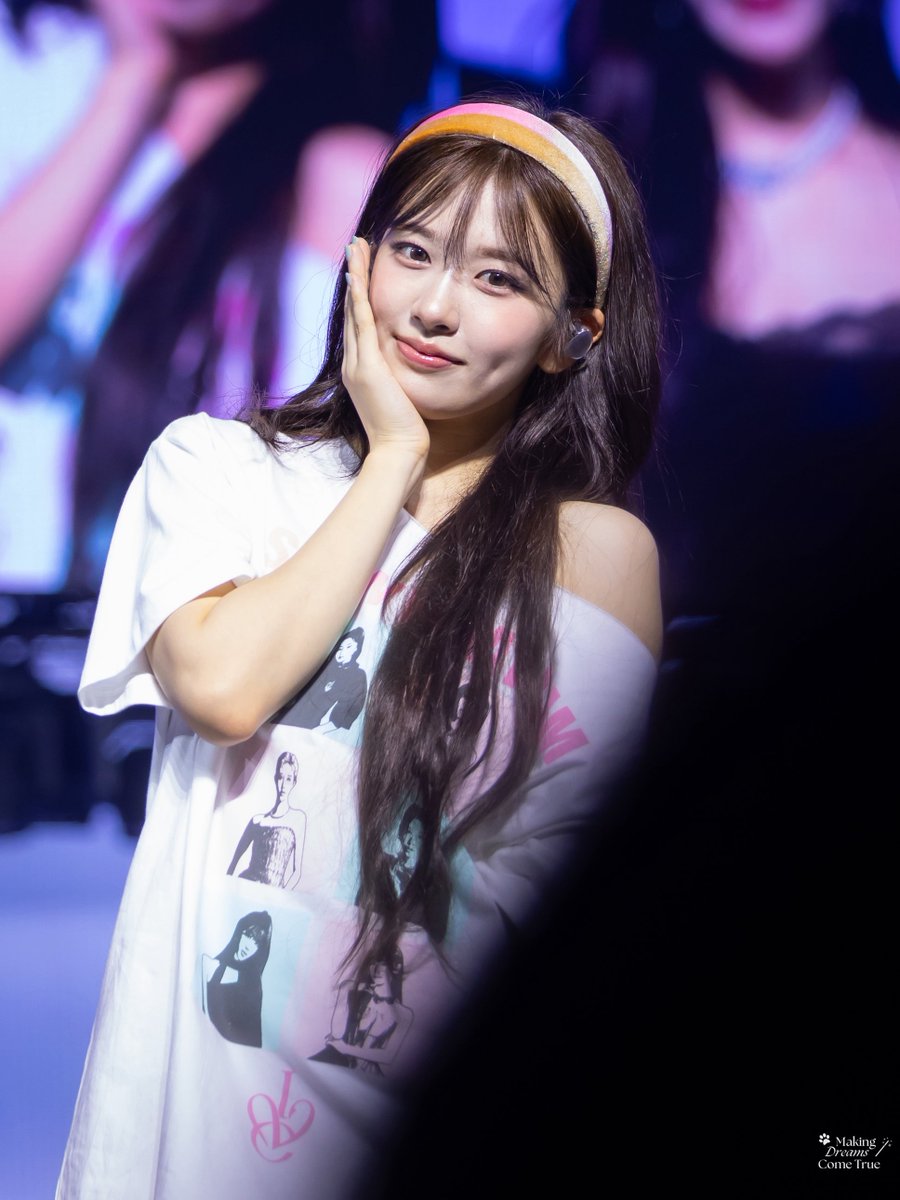 making_DCT's tweet photo. 20260404
IVE WORLD TOUR
<SHOW WHAT I AM> 
📍쿠알라룸푸르🇲🇾
#IVE #아이브 #アイヴ #AnYujin #안유진 #YUJIN #유진 #ユジン #SHOW_WHAT_I_AM https://t.co/SOPjPmS1OS