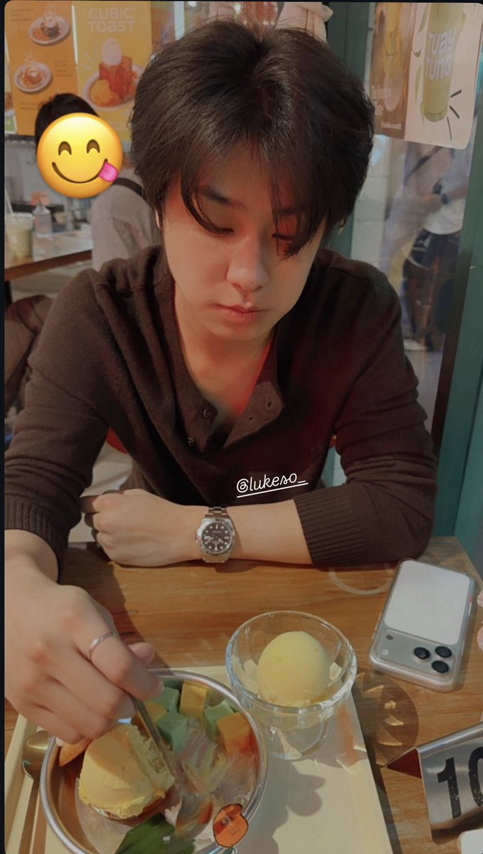 ff˚✧ 🎀✨ tweet media