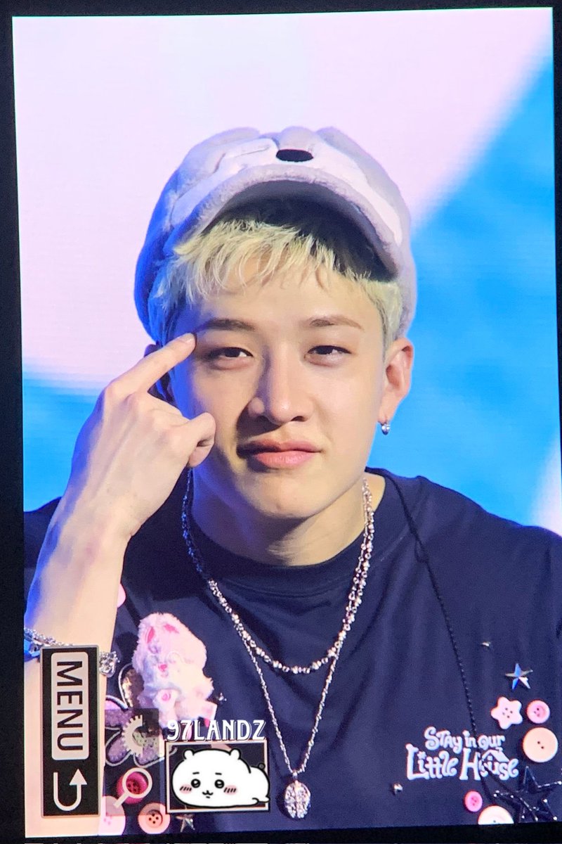 97landz's tweet photo. [PREVIEW]
260404
Stray Kids 6TH FANMEETING
.・✭ 𝗦𝗧𝗔𝗬 𝗶𝗻 𝗢𝘂𝗿 𝗟𝗶𝘁𝘁𝗹𝗲 𝗛𝗼𝘂𝘀𝗲 ✭・.
#스트레이키즈 #StrayKids #SKZ
#방찬 #BangChan #バンチャン https://t.co/jSMpuxHelV