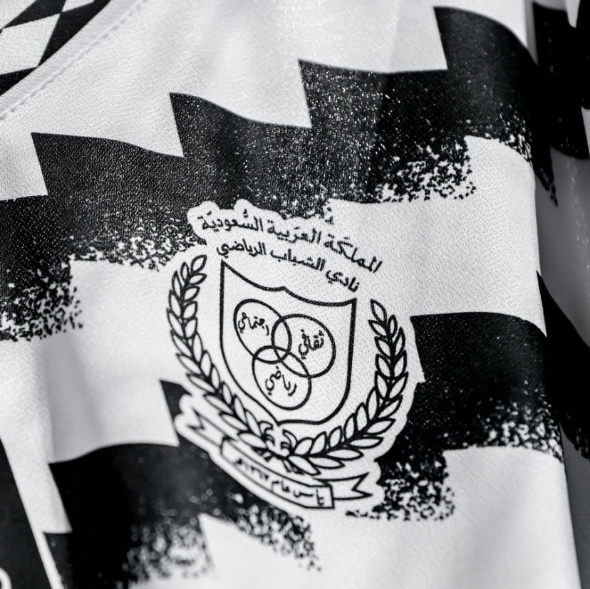 عالم الليوث tweet media