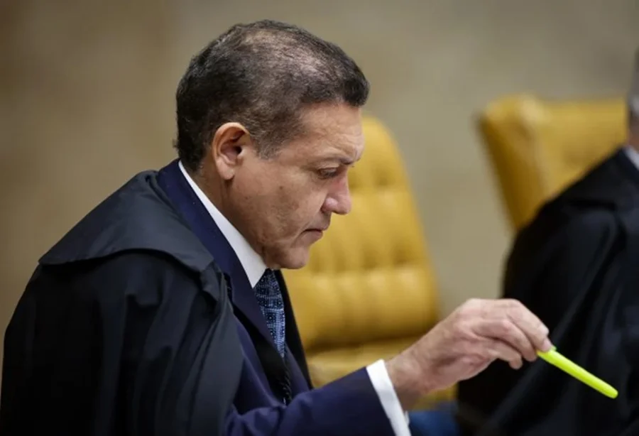 Metrópoles tweet media