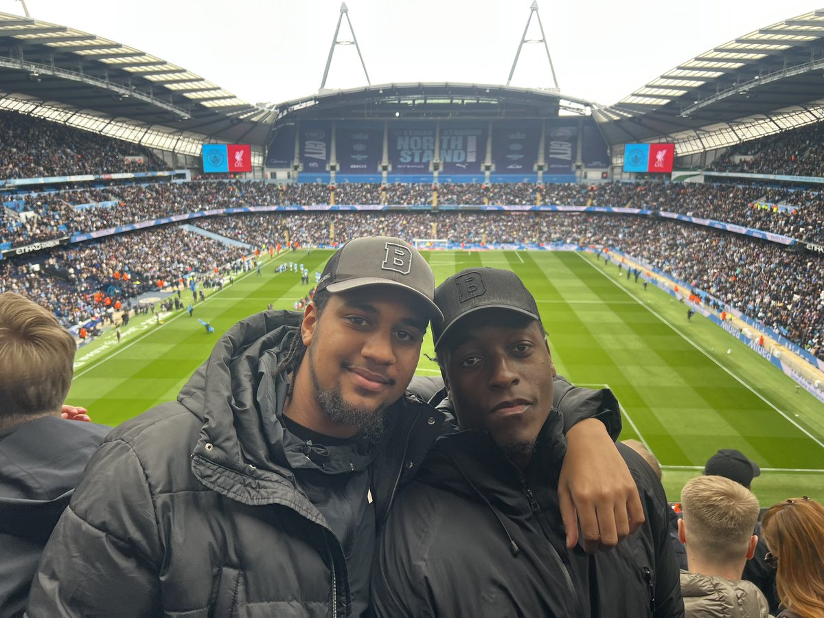 Who Is Gręgg🇿🇼? tweet media