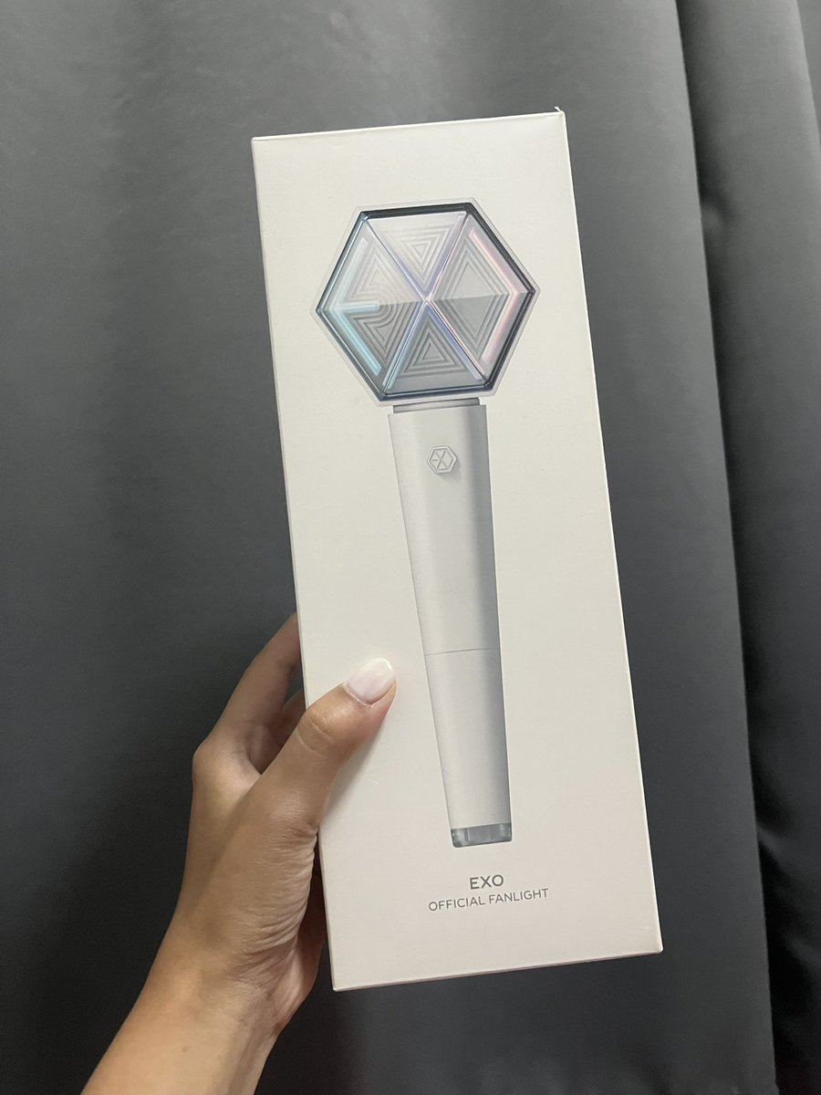 1547Kwan's tweet photo. 🎀ส่งต่อแท่งไฟ ver.3 900รวมส่ง🎀
ซื้อเก็บตั้งใจจะไปคอน 6 แต่ไม่ได้ไป🥹
✔️สภาพแท่งไฟดีหมด แต่ฝากล่องมีรอยนิดหน่อยไม่มีผลต่อการใช้งาน 

สนใจ DM เลยงับ

#คอนexo
#แท่งไฟexo 
#EXhOrizon_in_BANGKOK https://t.co/4e071HiZFM