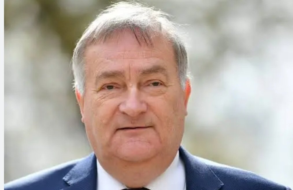 Donna Louise tweet media