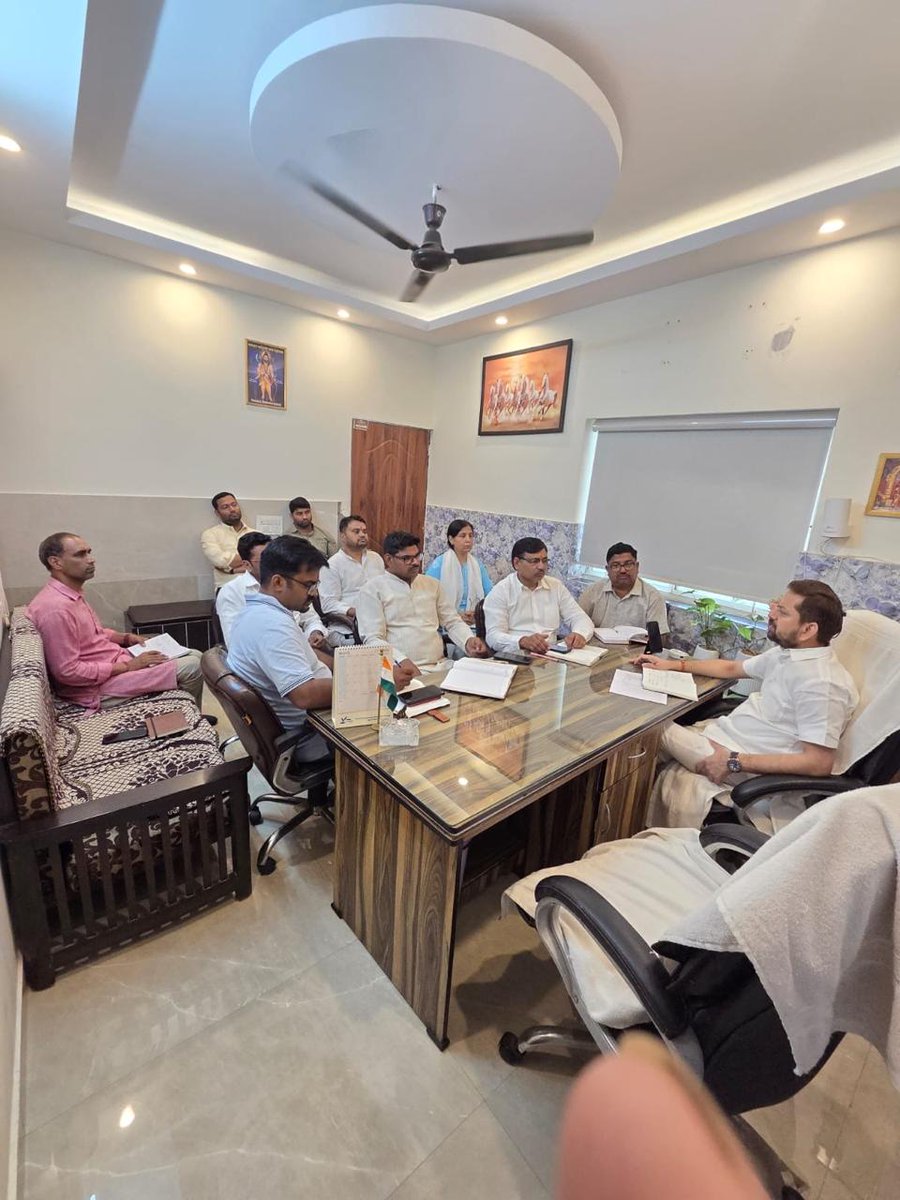 Arpit Tiwari BJP (मोदी का परिवार) tweet media