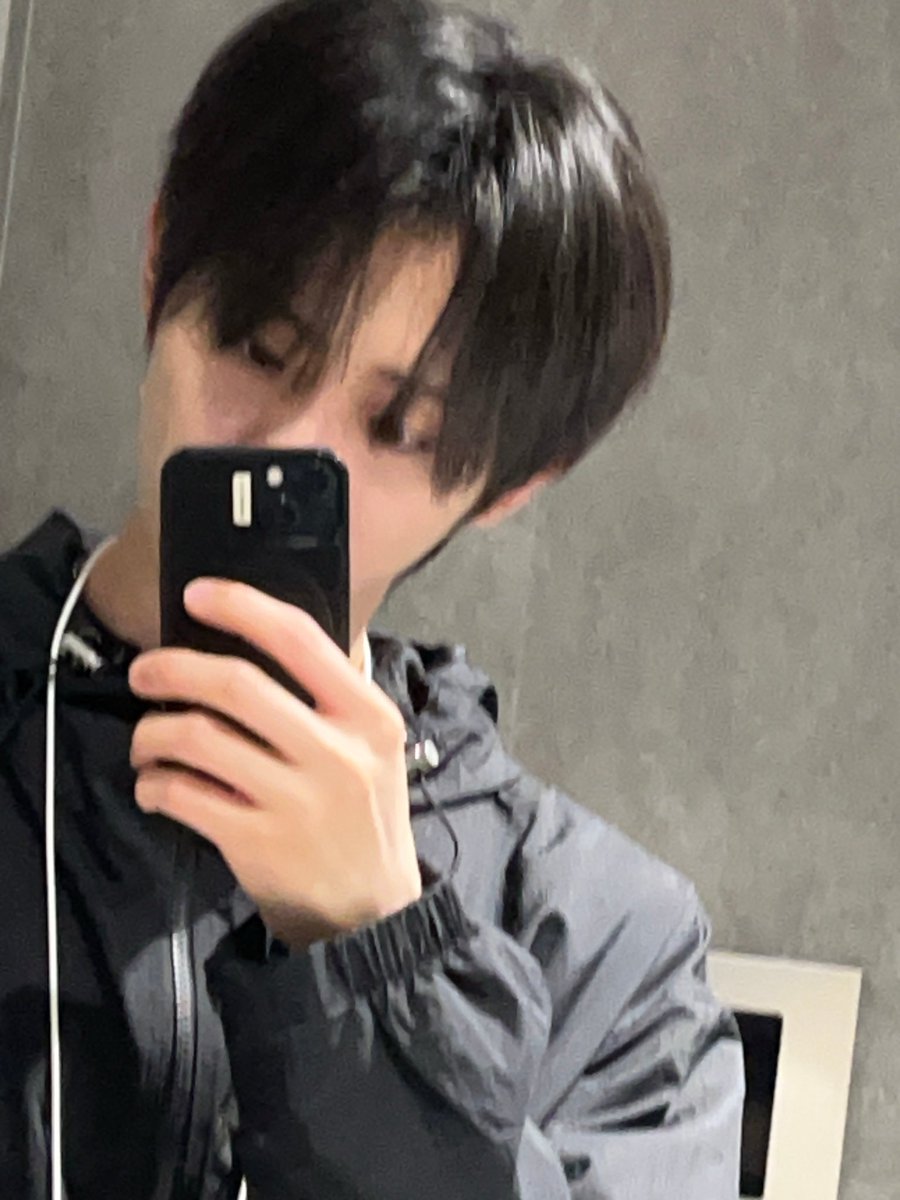 you9nyj's tweet photo. 나도 보고시퍼.. https://t.co/FGmPUrCbUG