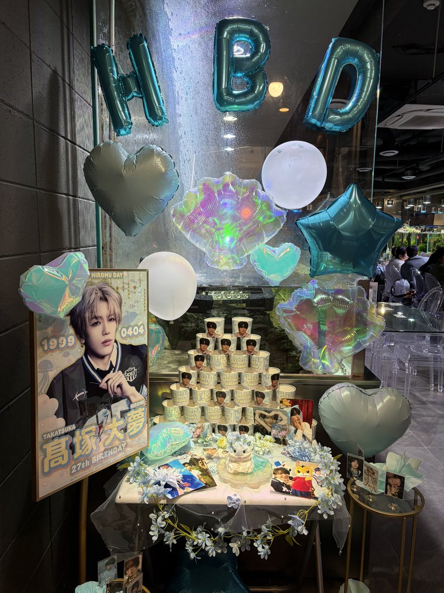 ひとみ tweet media